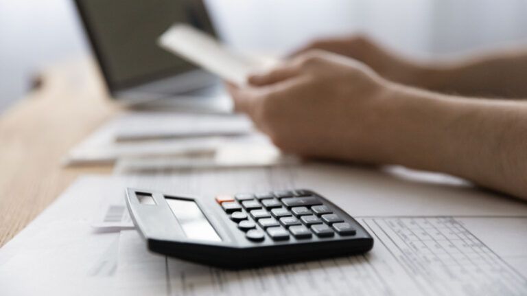 6 Tips To Calculate A Realistic Budget For Blended Learning Software