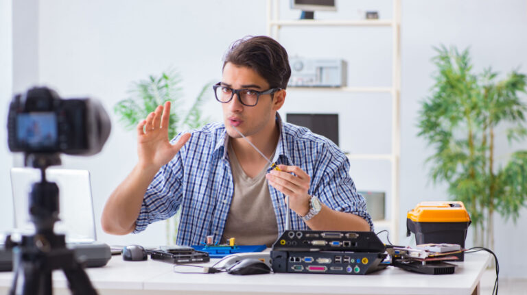 Creative Ways to Use eLearning Explainer Videos in Your Online Training Course