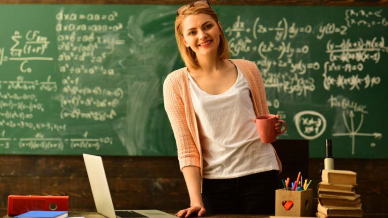 6 Ideas For Teachers To Transition Into A New Career Path