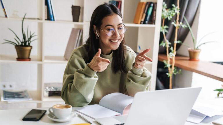 8 Reasons To Invest In Web Conferencing Software For Enterprise Businesses