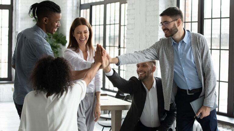 How Can eLearning Content Development Companies Help In Creating Social Learning?