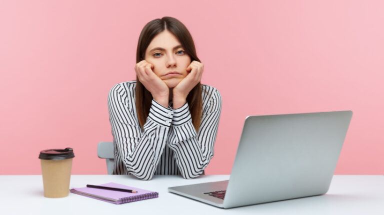 9 Leadership Development Tips To Prevent Quiet Quitting Among Your Teams