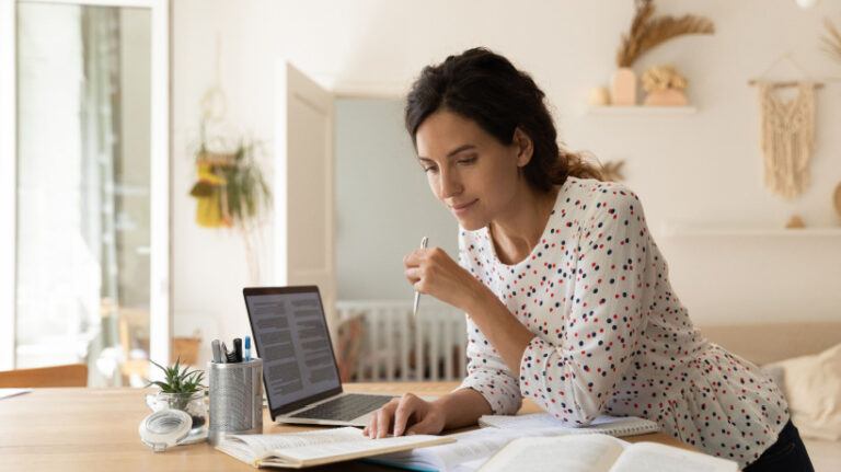 How New Parents Can Pursue New Careers With Online Education
