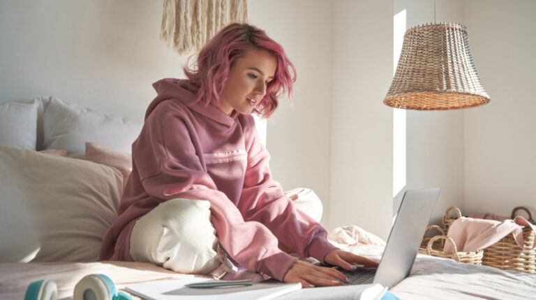 10 Ways Asynchronous Learning Benefits Your Learners
