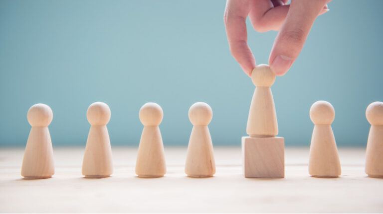 How To Select The Right Blended Learning Vendor For Holistic Support