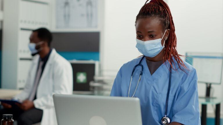 How Small Hospitals And Clinics Can Utilize eLearning To Effectively Train Nursing Staff