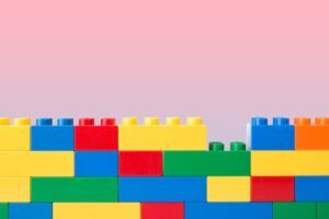 Building Knowledge One Brick At A Time: Constructivism In eLearning