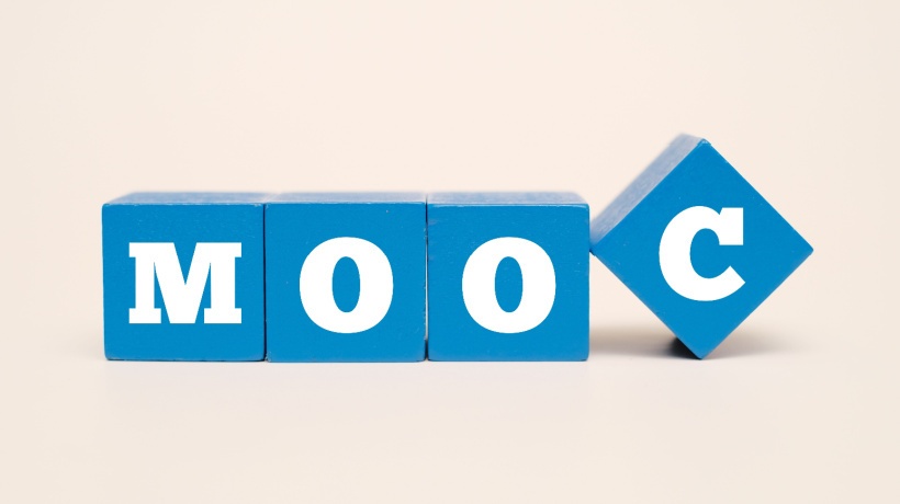 MOOCs na aprendizagem: prós, contras e dicas