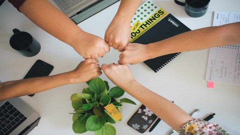 How Drata Scaled Upskilling For 400+ Remote Employees With Collaborative Learning Academies