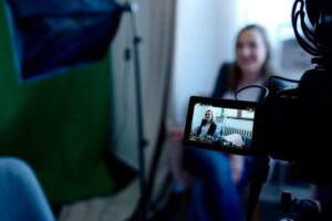 From Behind The Scenes To Center Stage: Featuring SMEs In Learning Content