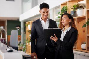 Integrating Flow-Of-Work Immersive Learning With Employee Experience