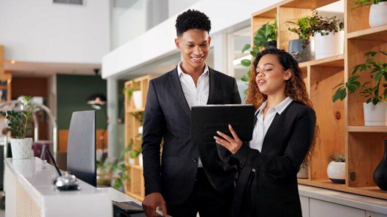 Integrating Flow-Of-Work Immersive Learning With Employee Experience