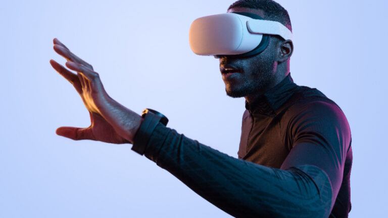 VR In Custom eLearning Solutions: A Game-Changer