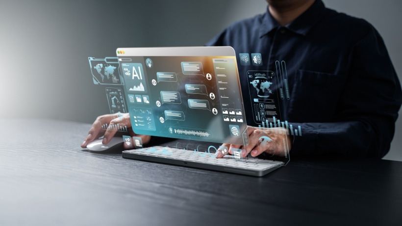 التوازن الأمثل بين محتوى الذكاء الاصطناعي واللمسة البشرية