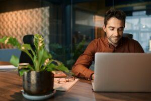 Maximizing ROI: Transitioning From ILT To eLearning With AI-Powered Rapid Solutions