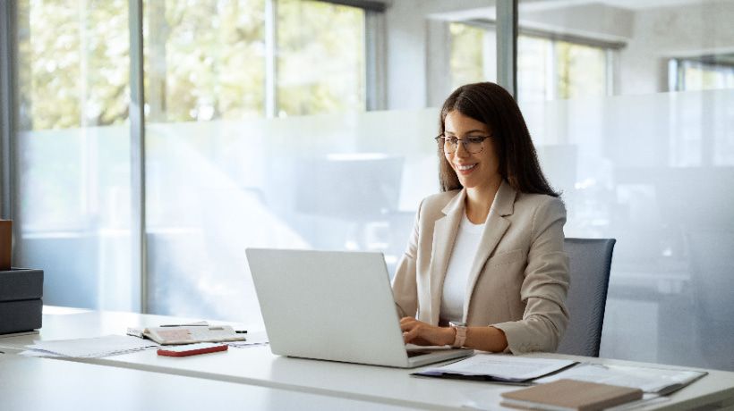 Scripts, Not Slide Decks: How To Hold Strong Meetings