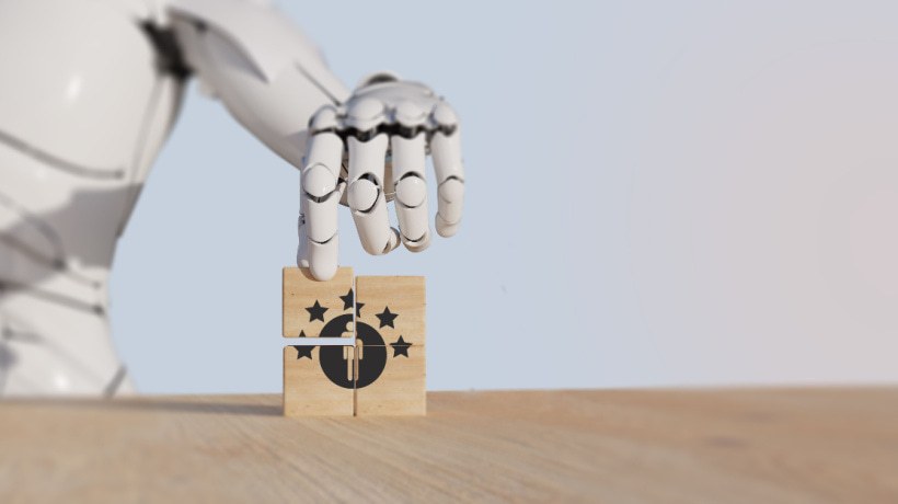 أنظمة تغذية راجعة للموظفين بالذكاء الاصطناعي لدعم التعلم والتطوير التكيّفي