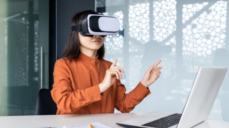 What Moving A Classroom To An Online Simulation Taught Us About Learning