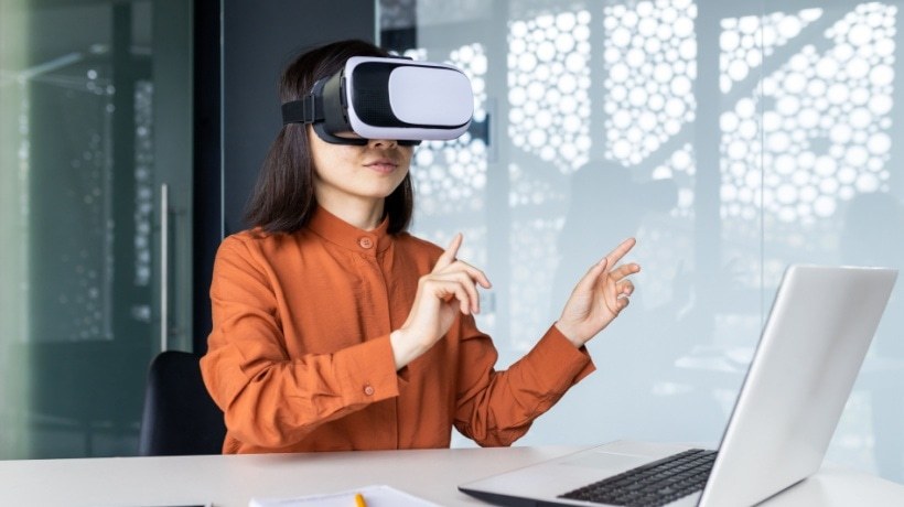 المحاكاة عبر الإنترنت — دروس في آليات التعلم