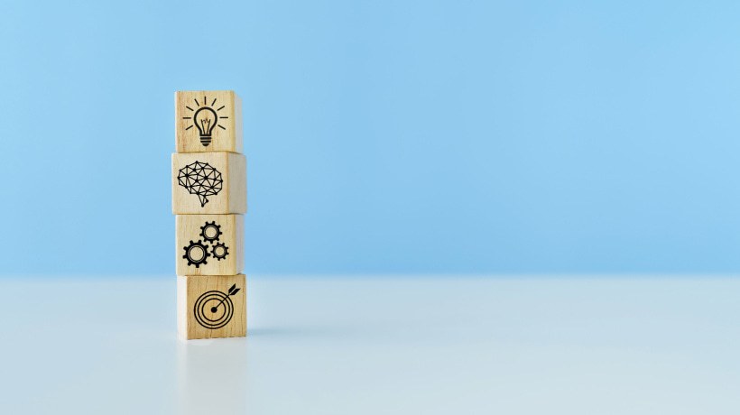 الفرق بين محتوى التعلم واستراتيجية التعلم