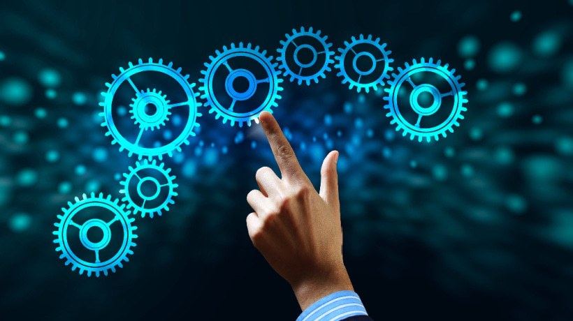 التعلّم المؤسسي كنظام متكامل  
تجاوز الدورات المنفردة