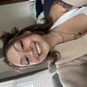 Photo of Neeve MacGregor