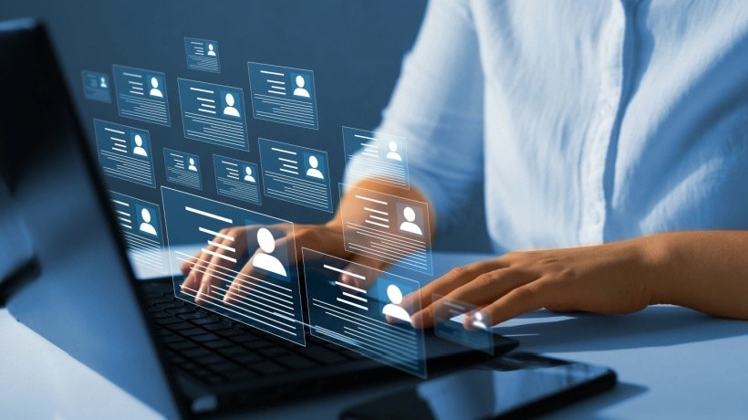 موجّهات الذكاء الاصطناعي لمديري الموارد البشرية