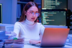 How Microlearning Supports Training For Large, Distributed Enterprise Workforces