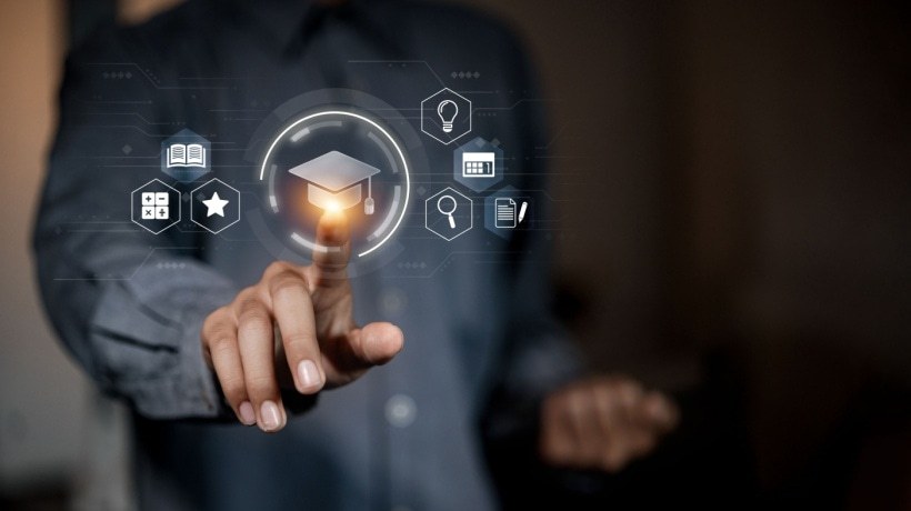 نظام إدارة التعلّم للتعلّم الموزّع: التحديات وسبل التغلب عليها