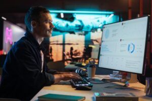 What Makes Desktop-First LMS Platforms Obsolete Today?