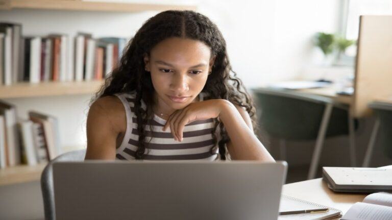 When Everything Looks Important, Learners Remember Less
