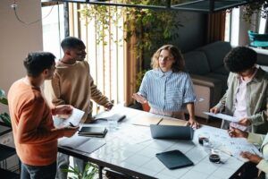 The "Empty Room" Problem: What Happens Between Blended Learning Sessions?