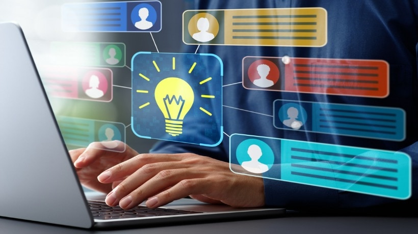 التعلّم الاجتماعي عبر الإنترنت: المجتمعات الرقمية تُعيد تشكيل التعليم